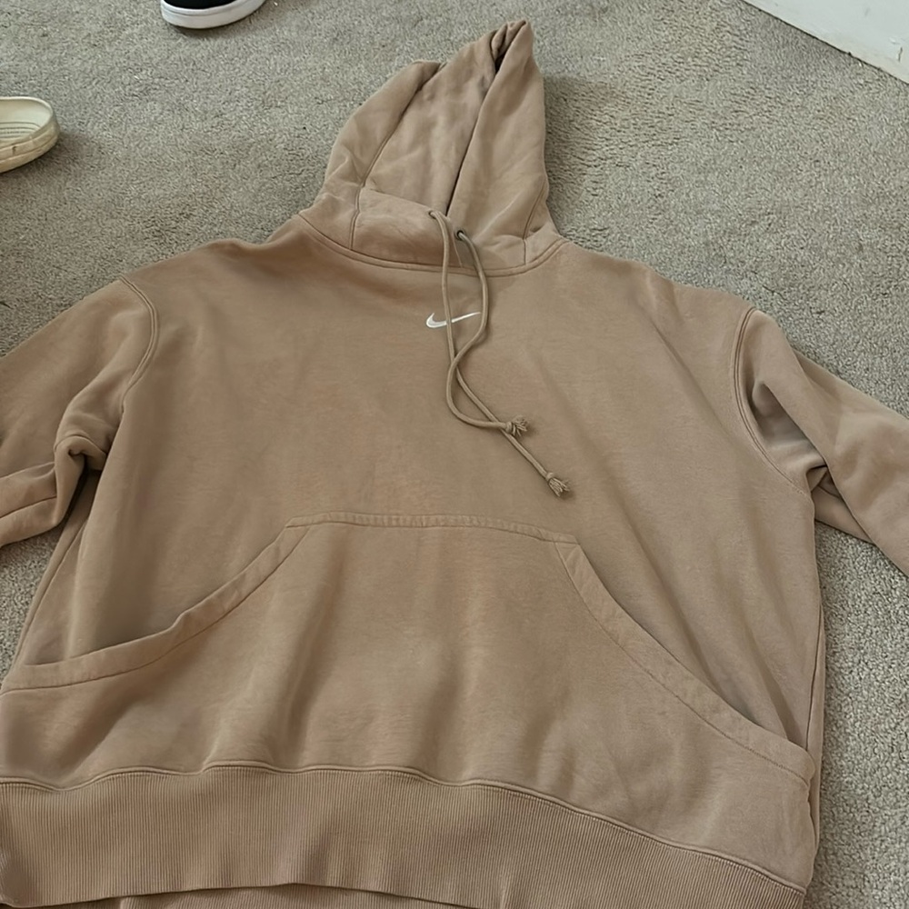 women’s nike sweatshirt